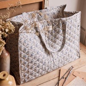 DO NOT BUY ISO SEZANE MAXI QUILTED TOTE BAG